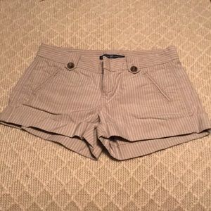 GAP tan cuffed shorts